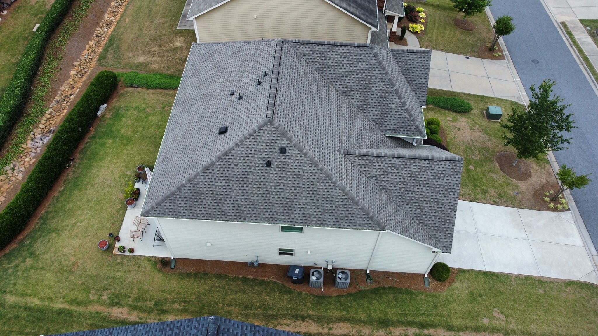 https://brightskyroofingllc.com/wp-content/uploads/2024/04/brightsky-roofing-02.jpeg